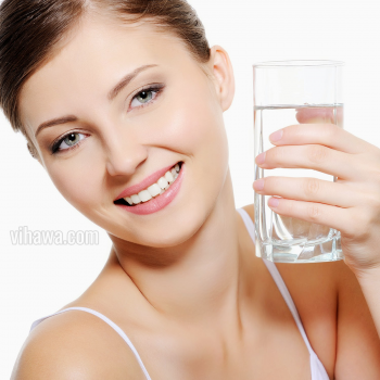 Nước khoáng chăm sóc da giúp da chống mệt mỏi