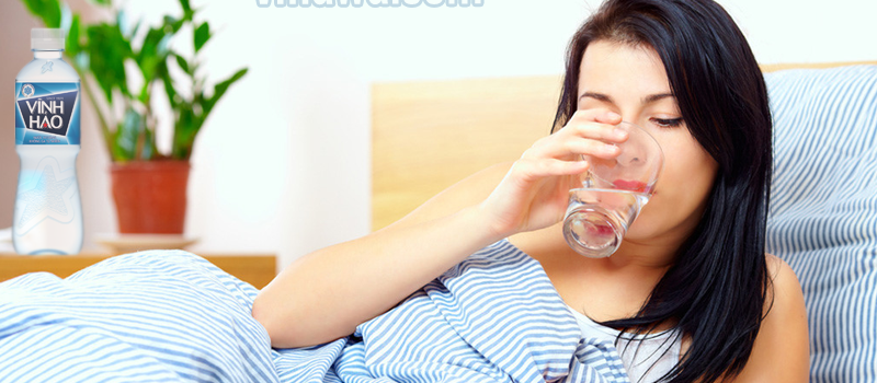 Uống nước buổi sáng