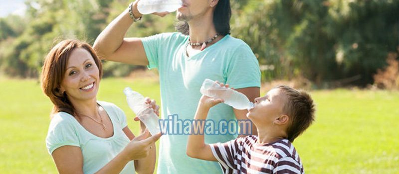 Uống nước khoáng thiên nhiên – thói quen tốt mỗi ngày