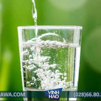 Phân biệt nước khoáng, nước suối và nước tinh khiết